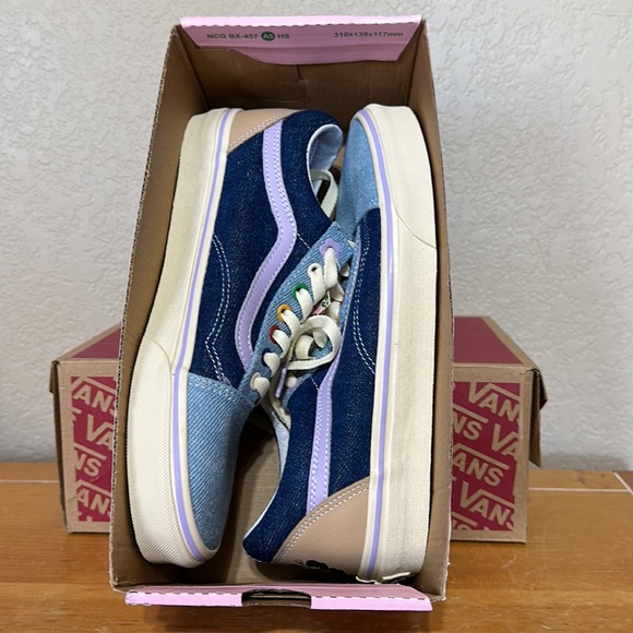 Vans x Old Skool Emma Holland on Holiday Sneaker - Picture 9 of 13